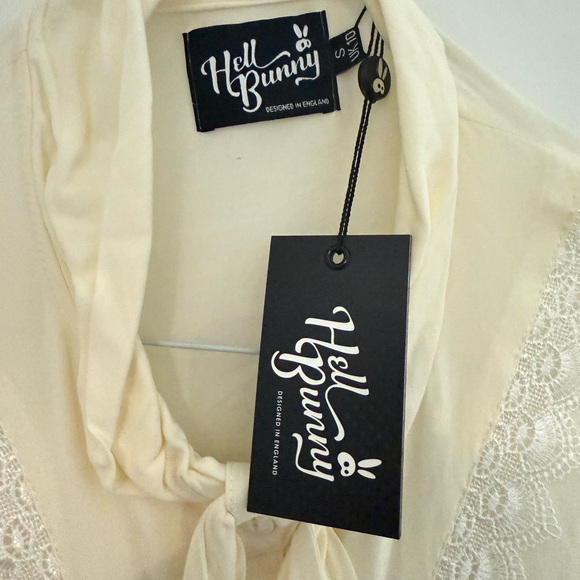 Hell Bunny Cream Blouse with Lace and Bow - Picture 3 of 6